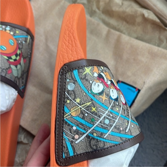 Gucci X Disney Donald Duck 🦆 Slides 🛝 - Picture 7 of 10